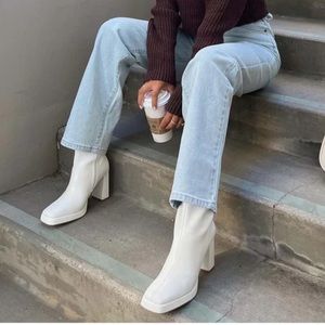 Miss Lola “Main Character” Boots in white.